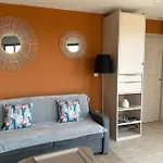 35m2 Sea View With Terrace By Walk