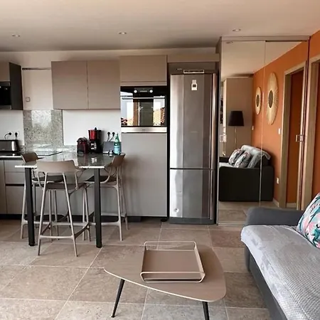 35m2 Sea View Flat With 20 M2 Terrace *