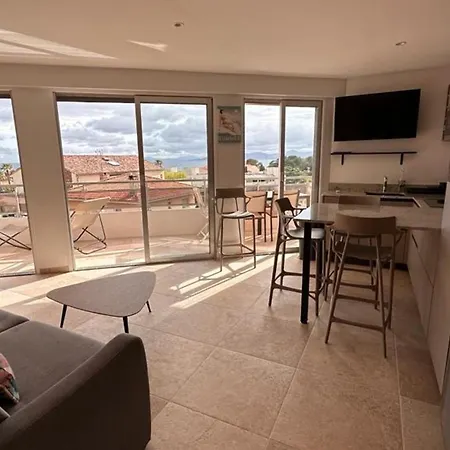 35M2 Sea View With Terrace Beach By Walk *