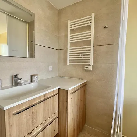 35m2 Sea View With Terrace By Walk